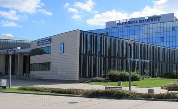 Prezentacja usług Centrum Informacyjno-Bibliotecznego dla studentów I roku